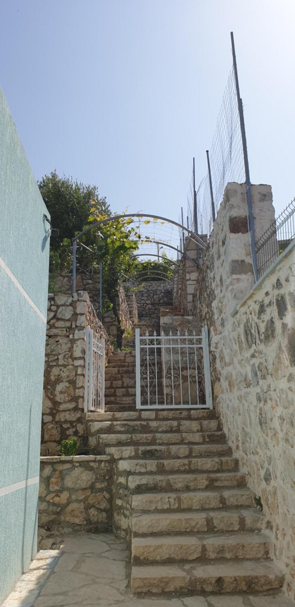 Family Apartments Himara Buitenkant foto